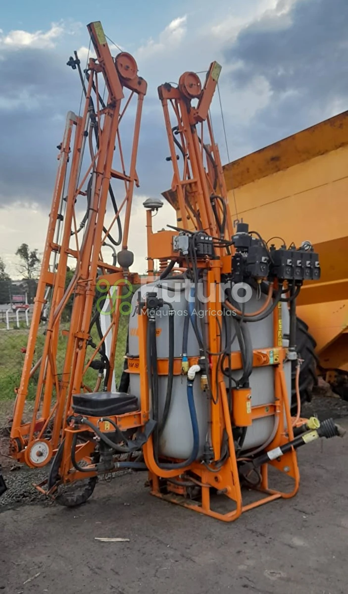 Pulverizador Jacto CONDOR 800 ano 2016