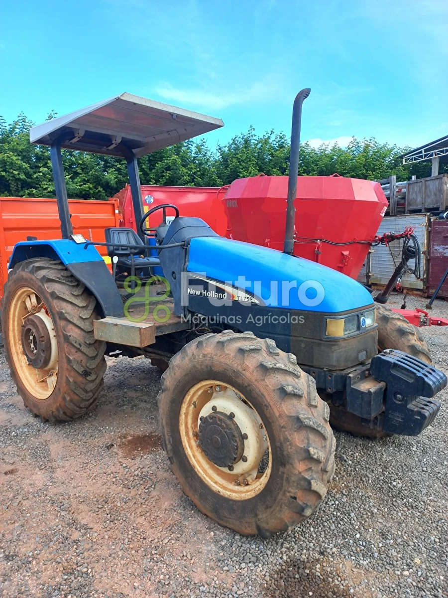 Trator New Holland TL 75E ano 2004