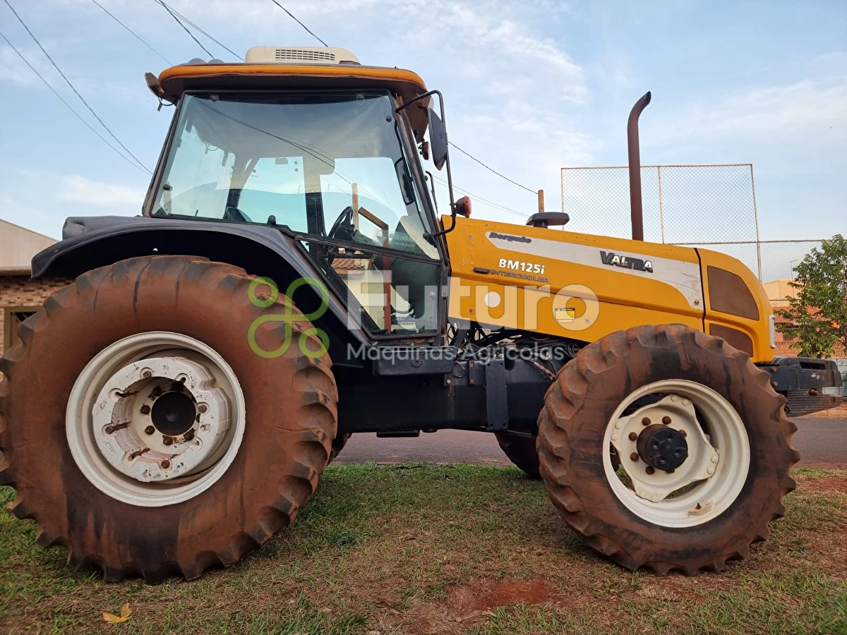 Trator Valtra BM125i ano 2008