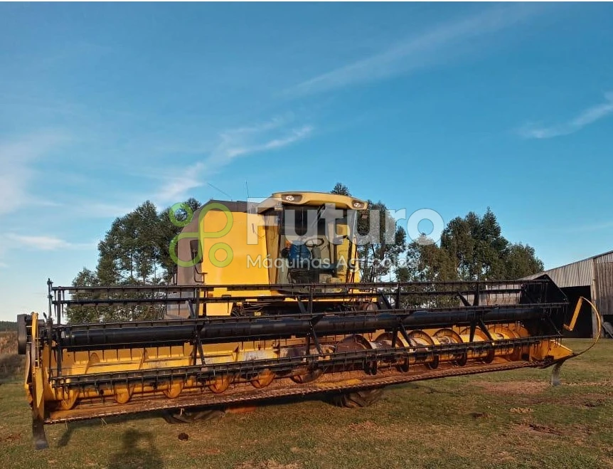 Colheitadeira New Holland TC 5090   ano 2012