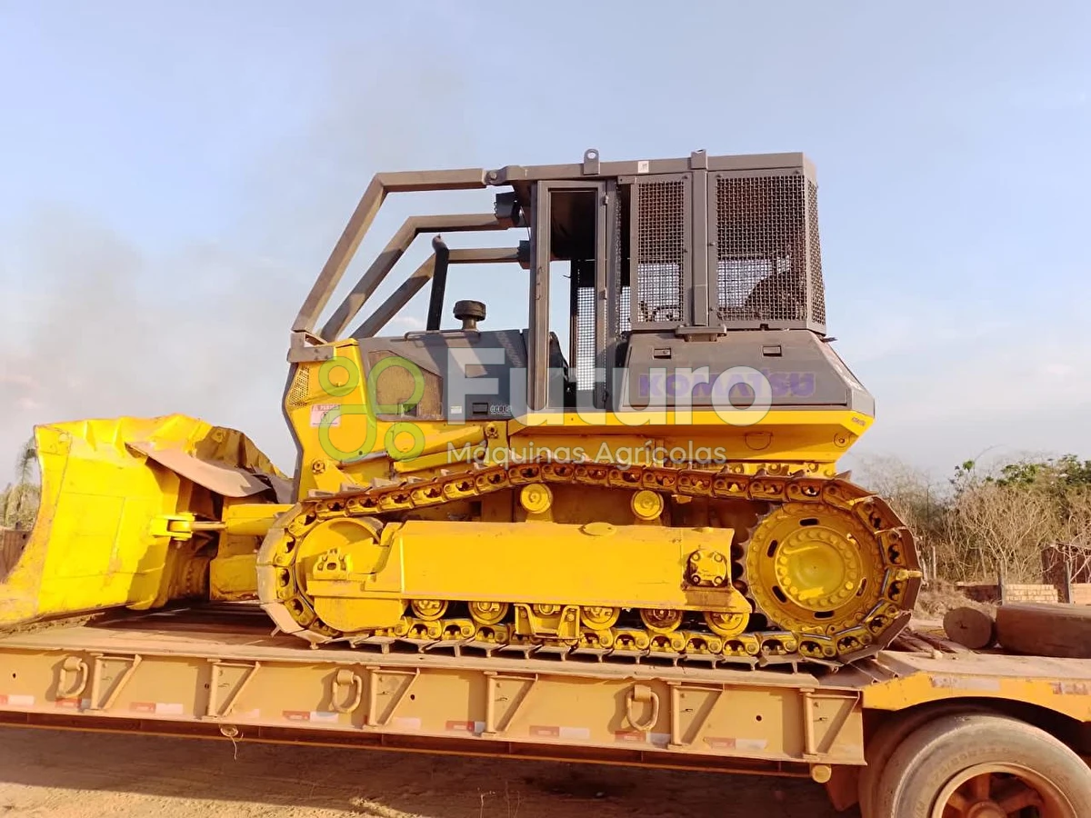 Trator de Esteira Komatsu D61-EX ano 2002