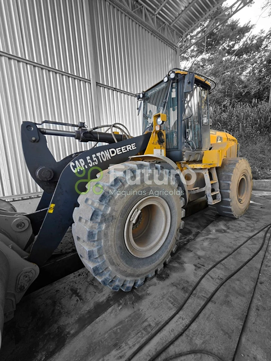 Pá Carregadeira John Deere 644K ano 2022