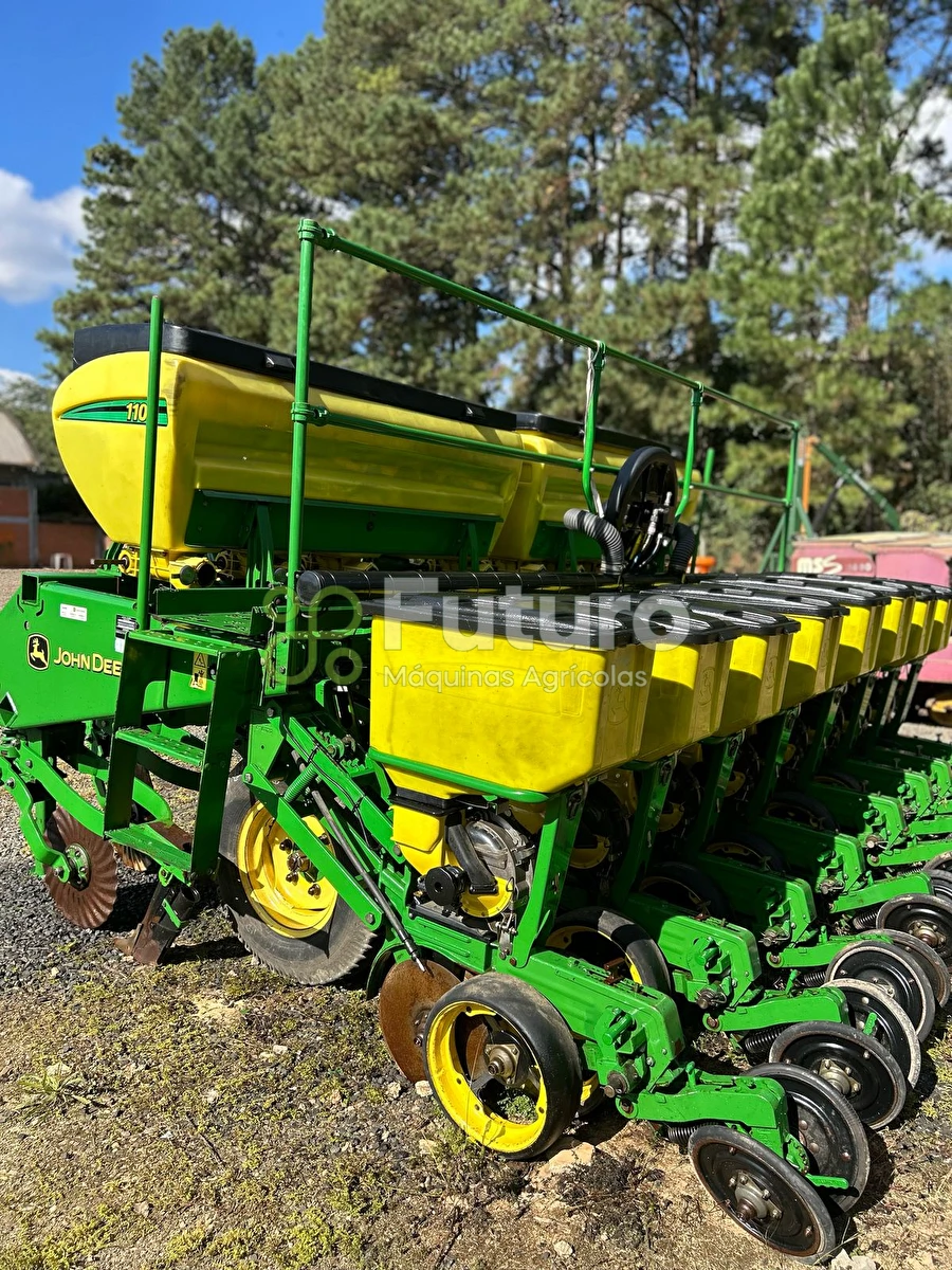 Plantadeira John Deere 1109 ano 2014