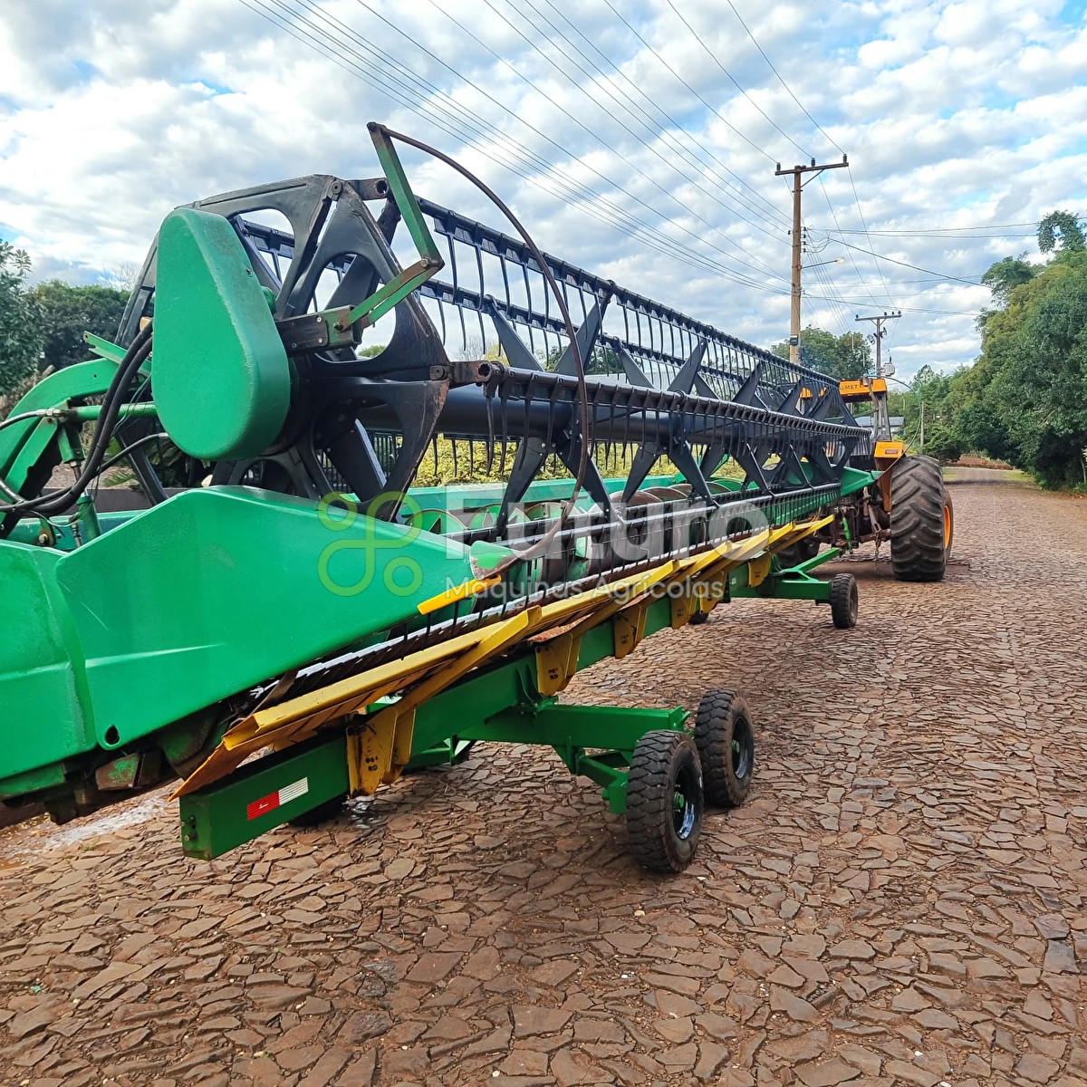 Plataforma John Deere 625 ano 2004