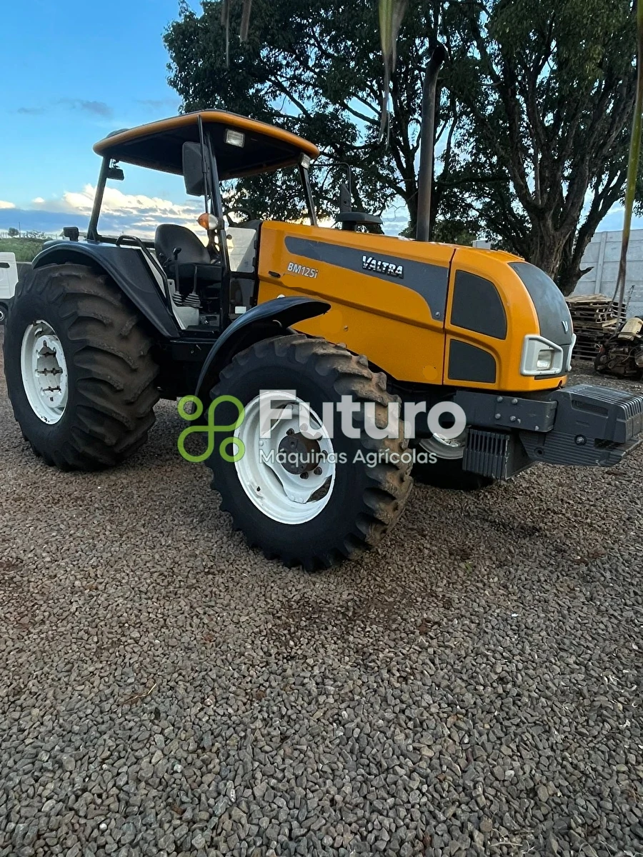 Trator Valtra BM125i ano 2012