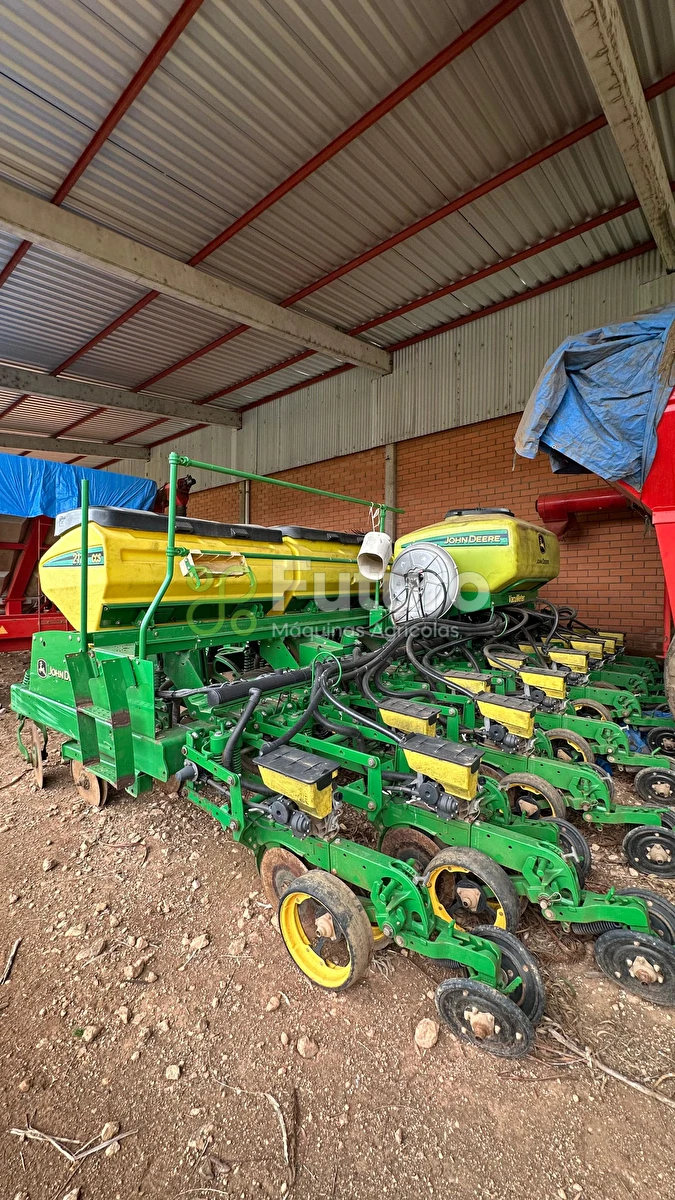 Plantadeira John Deere 2115 ano 2020