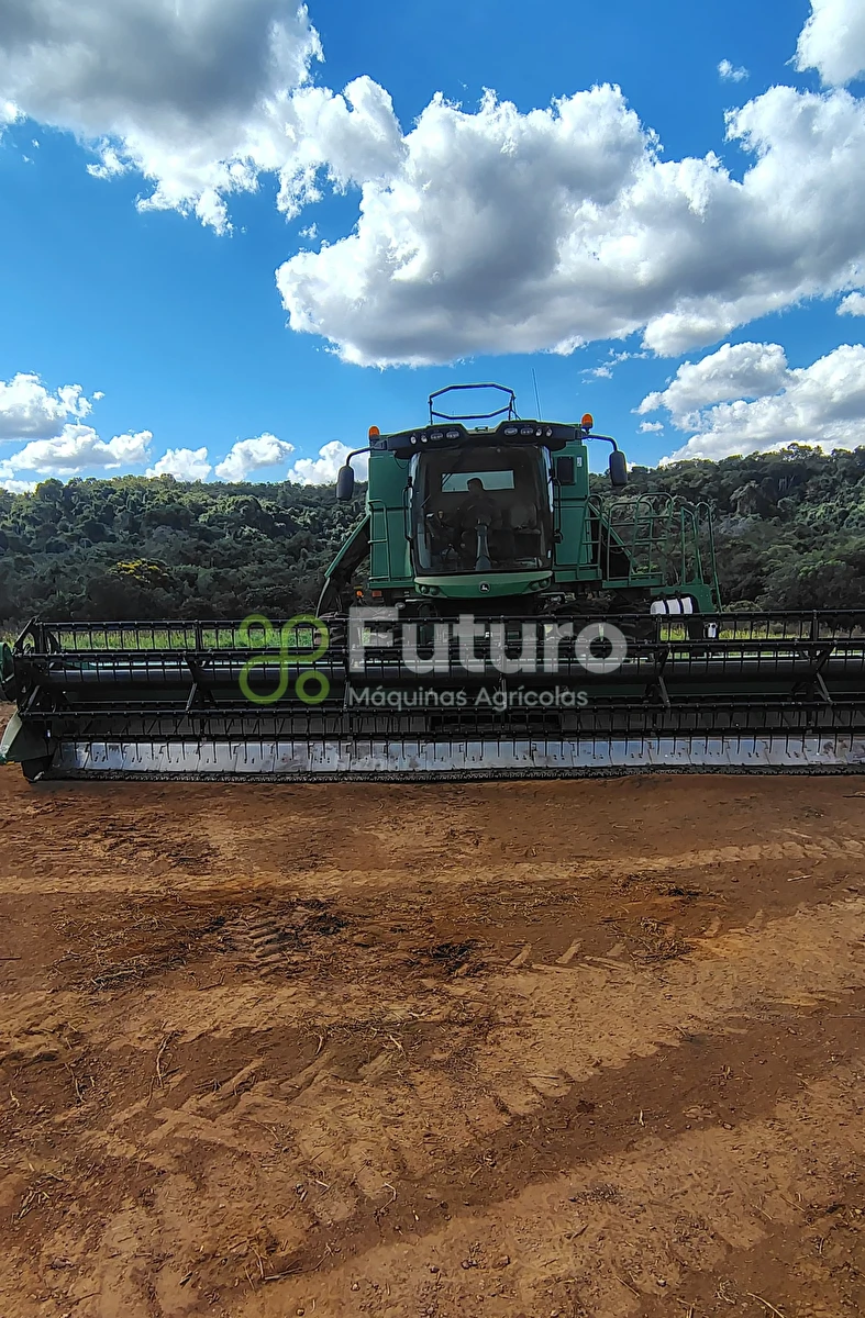 Colheitadeira John Deere S540 ano 2016