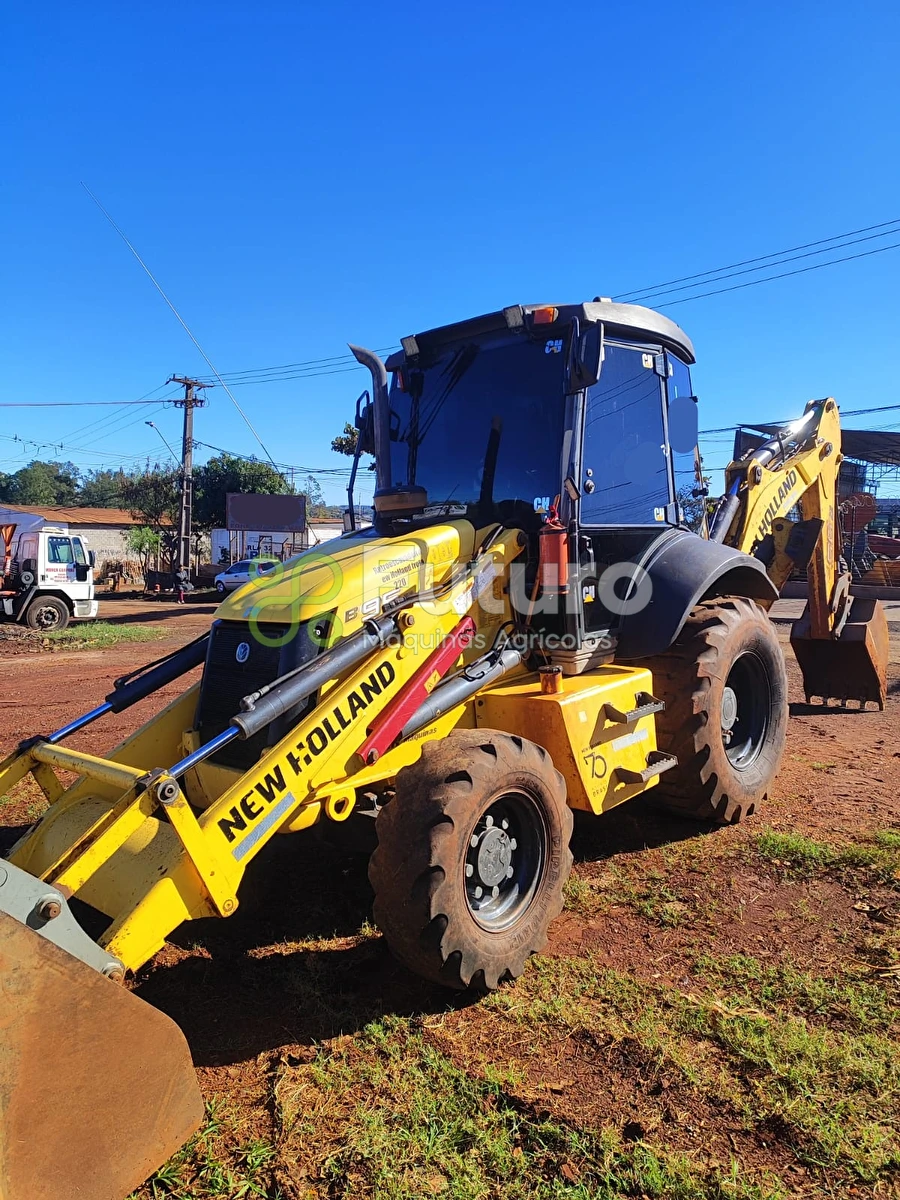 Retroescavadeira New Holland B95B ano 2020