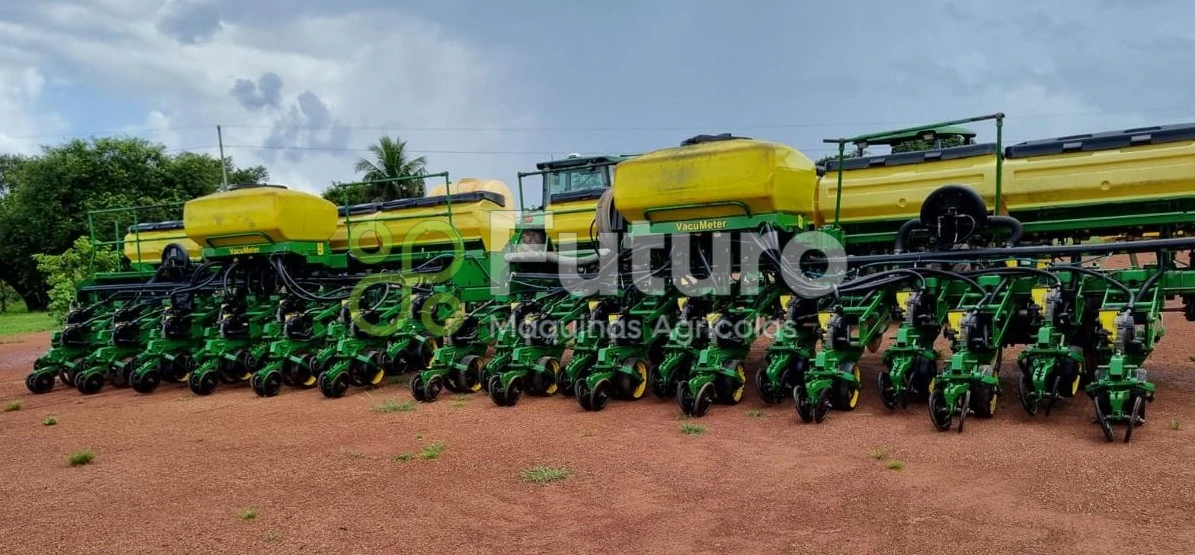 Plantadeira John Deere 2126 CCS ano 2013