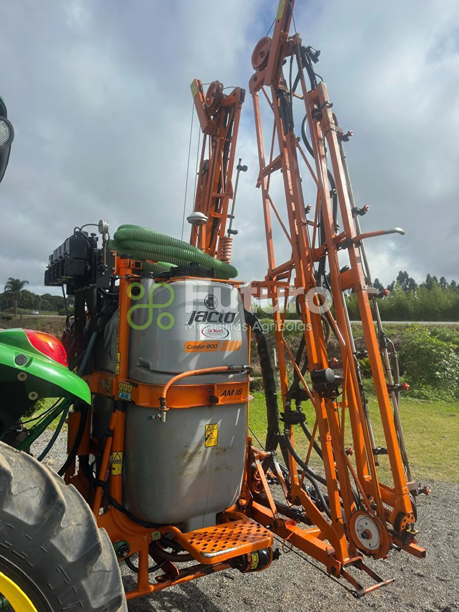 Pulverizador Jacto CONDOR 800 ano 2016