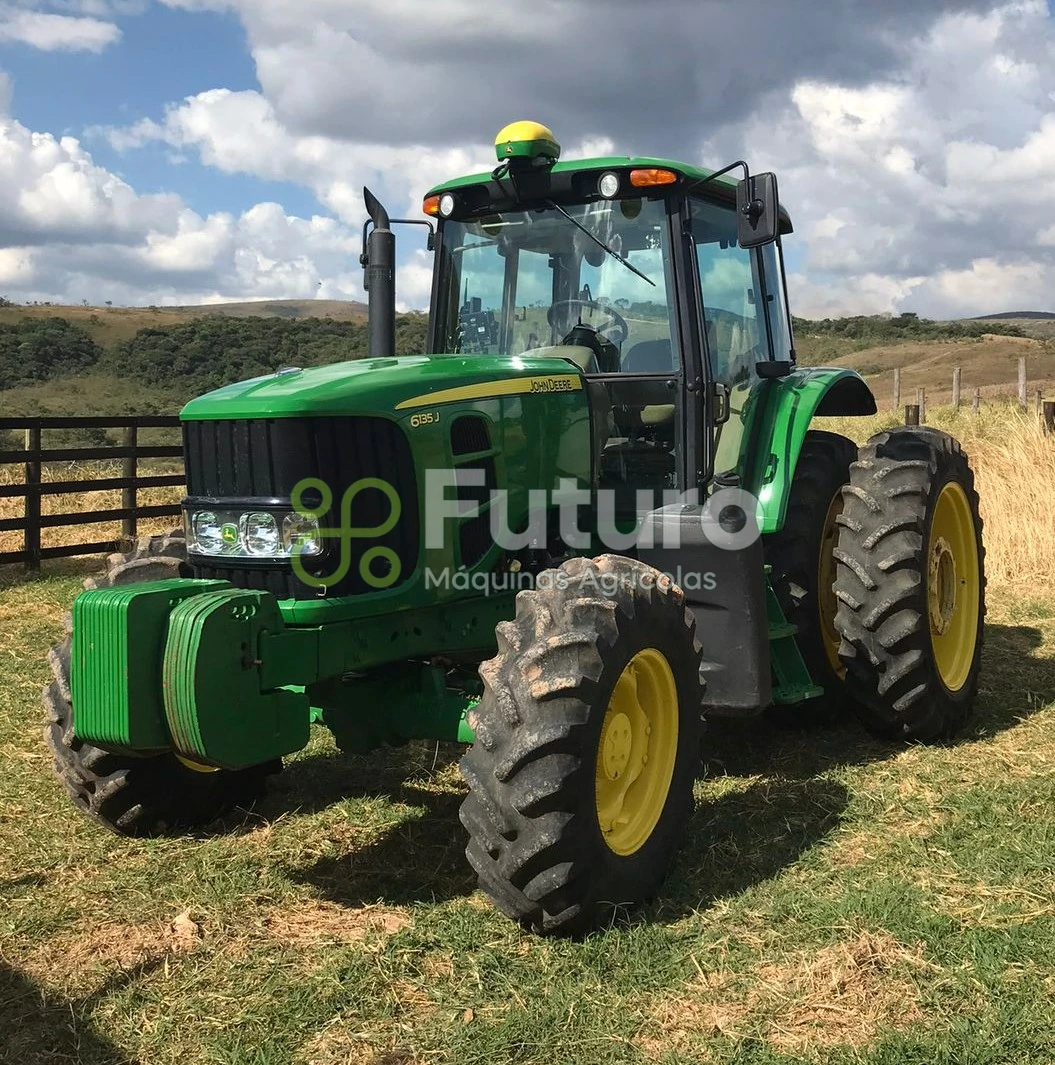 Trator John Deere 6135J ano 2022 - 6135J - Máquinas Agrícolas