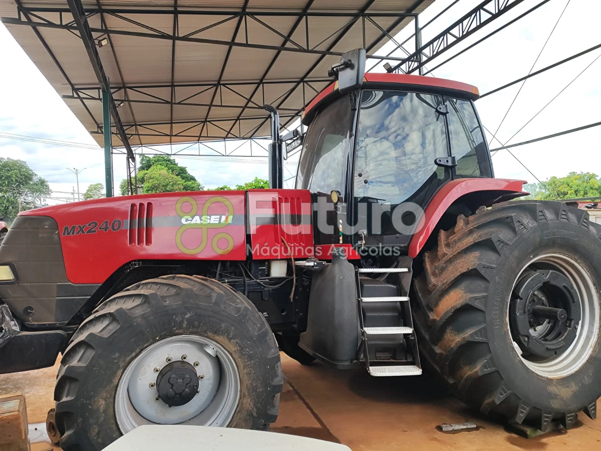 Trator Case MAGNUM 240 ano 2008