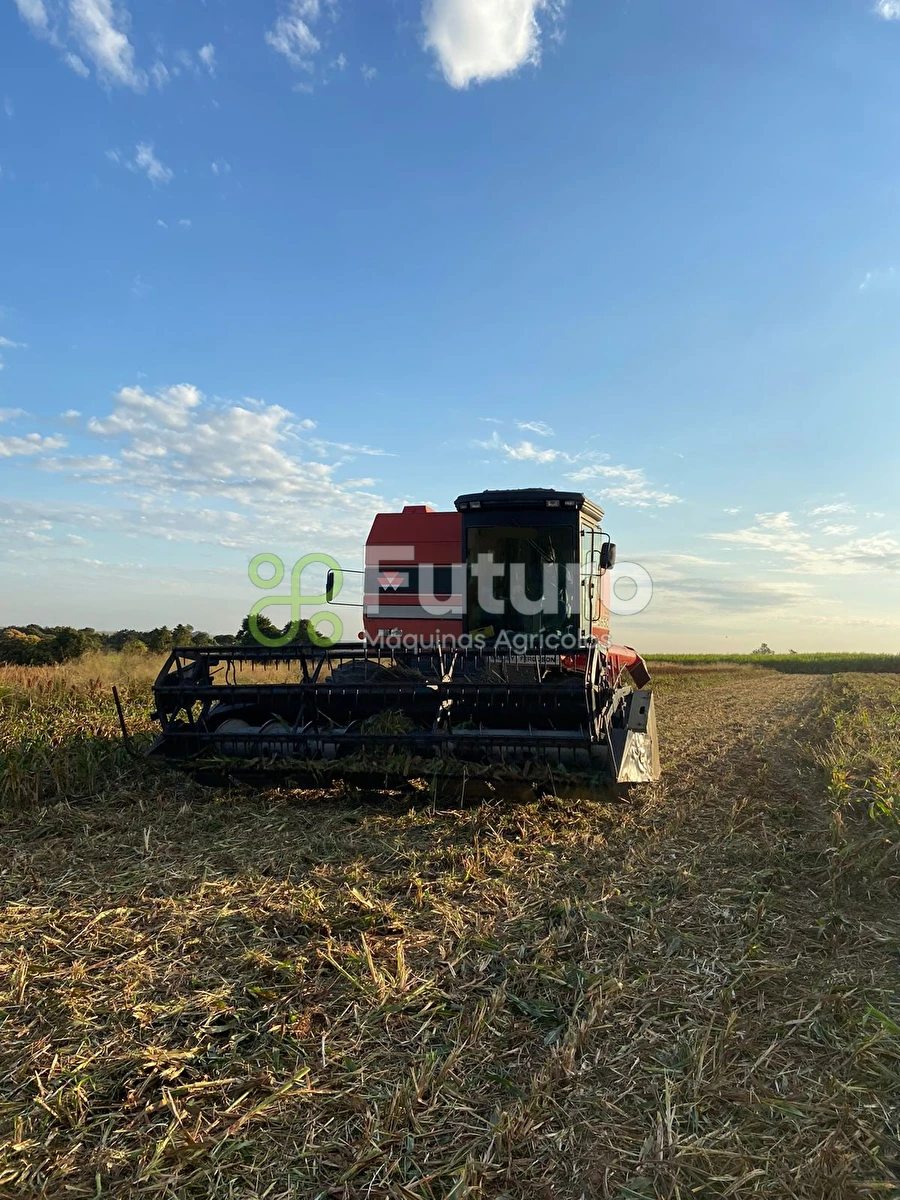 Colheitadeira Massey Ferguson 5650 ano 2003