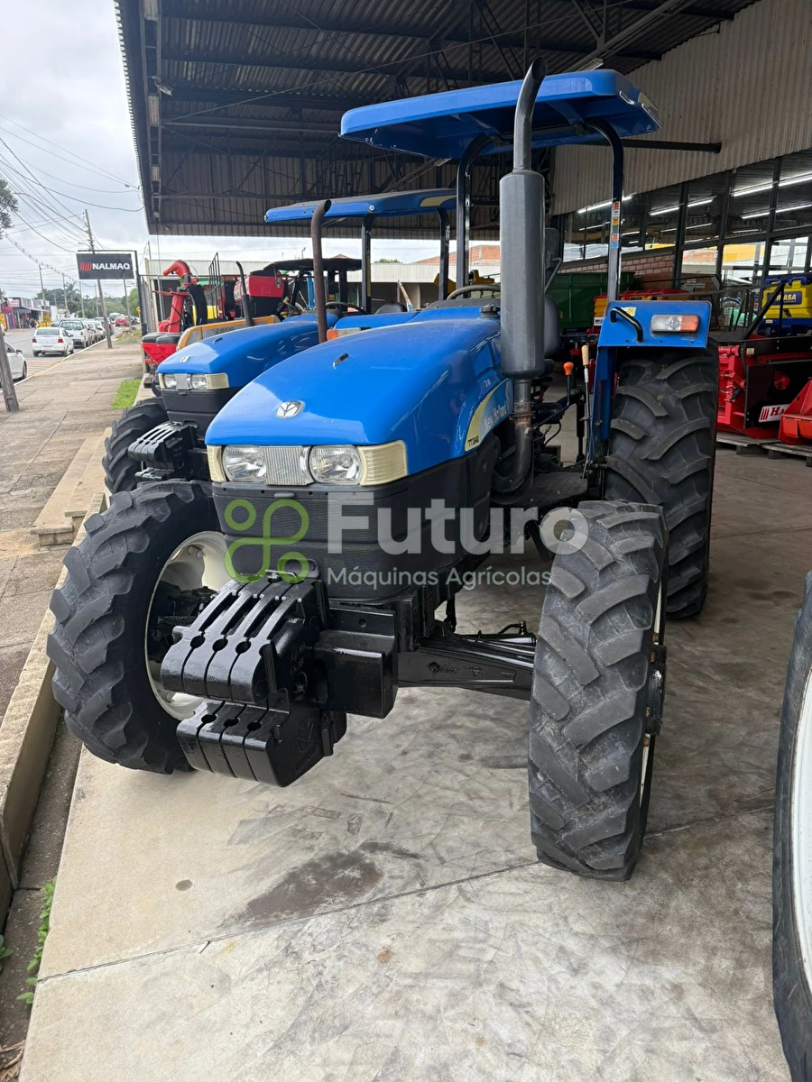 Trator New Holland TT3840 ano 2011 - TT3840 - Máquinas Agrícolas