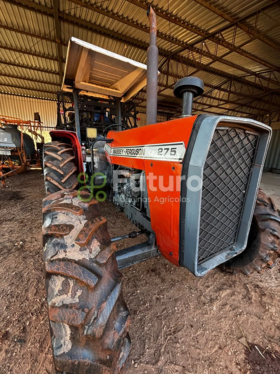 Trator Massey Ferguson MF 275 ano 2002