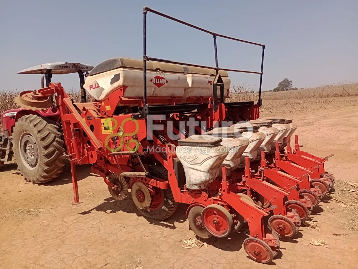 Plantadeira Kuhn PG 700 ano 2014