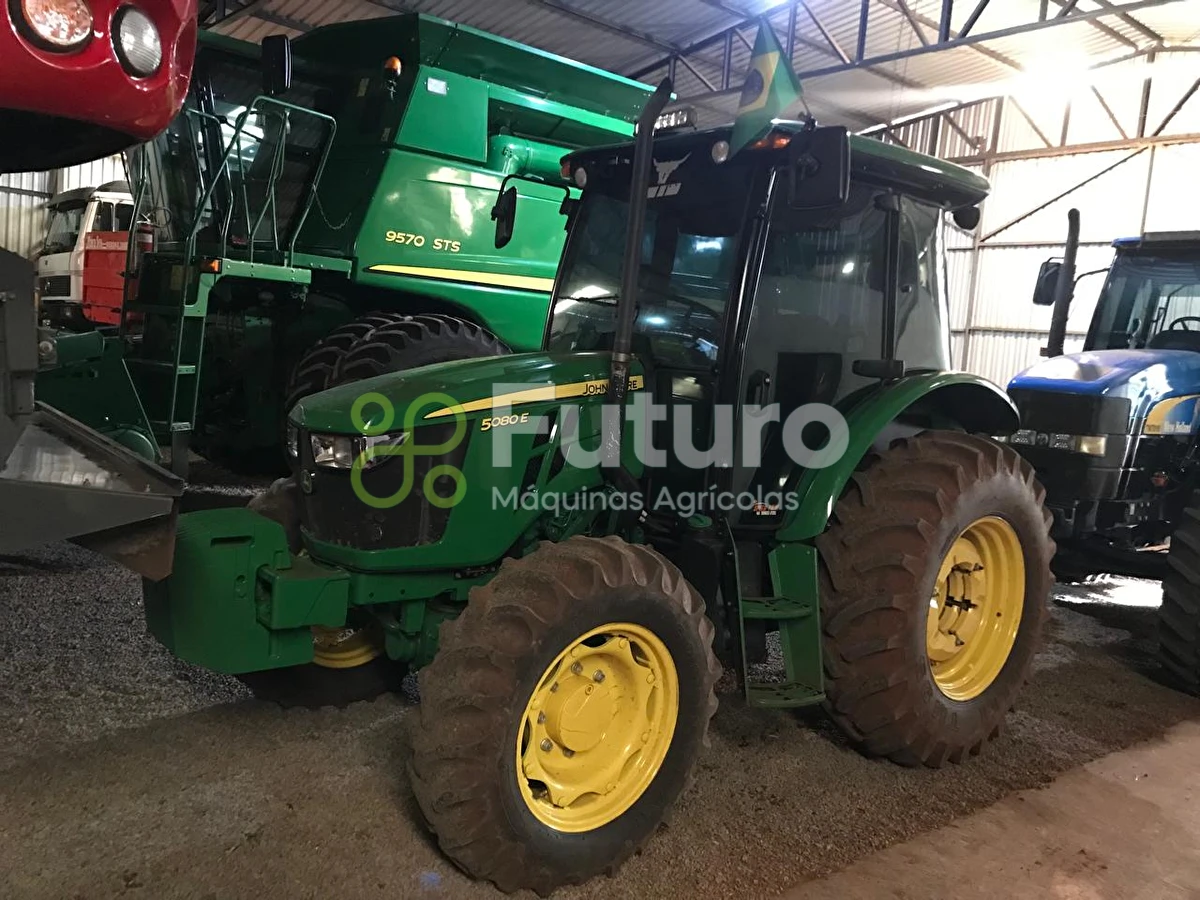 Trator John Deere 5080E ano 2021
