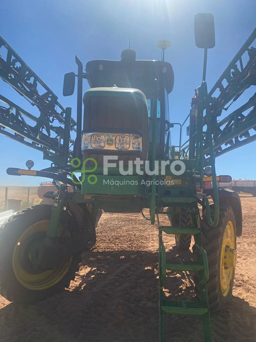 Pulverizador Autopropelido John Deere M4025 ano 2023