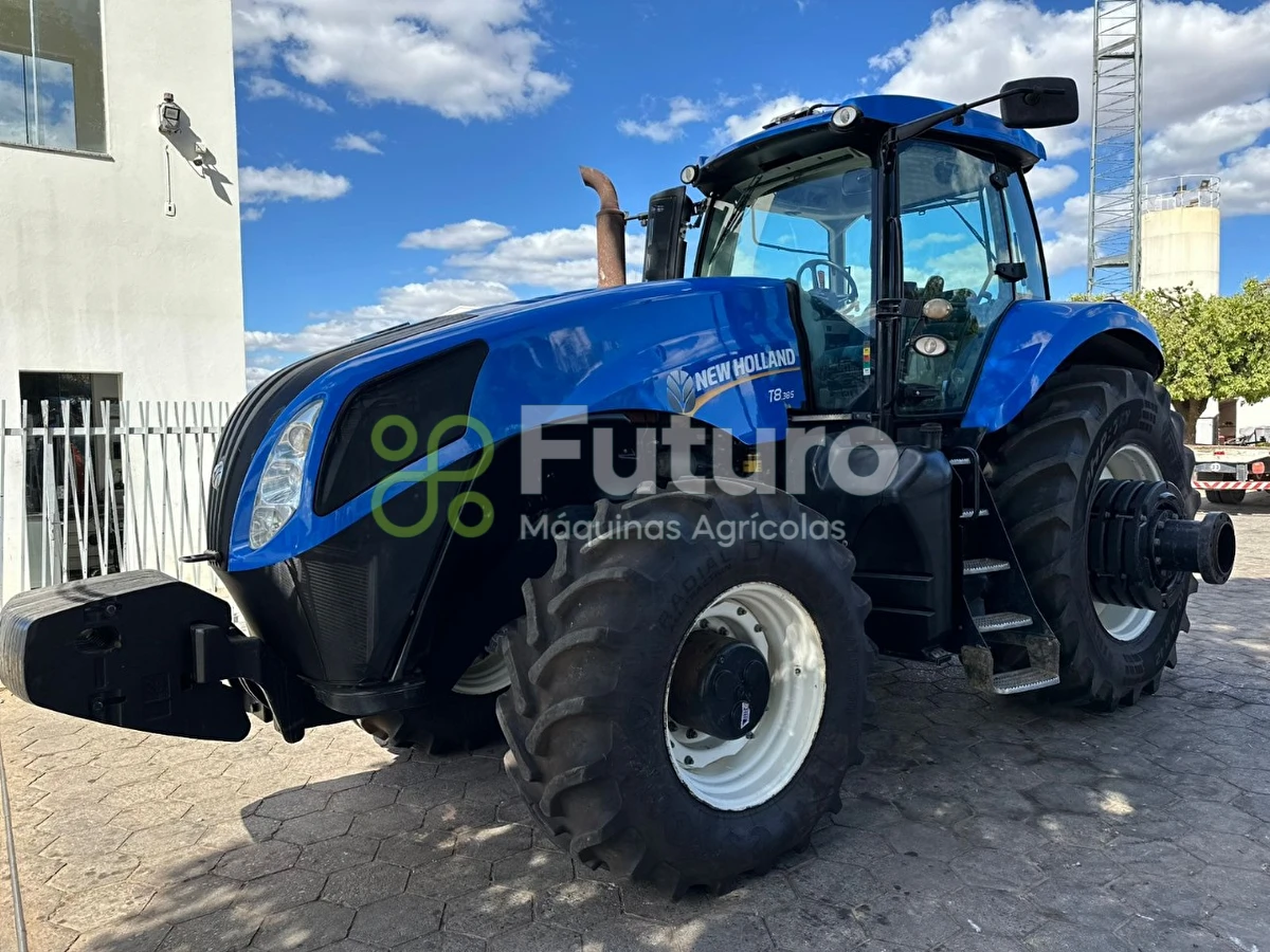 Trator New Holland T8 385 ano 2015