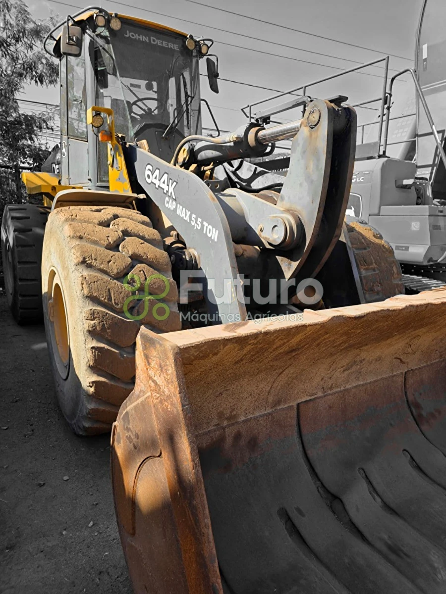 Pá Carregadeira John Deere 644K ano 2019