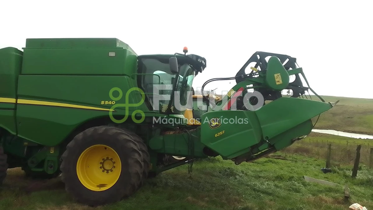 Colheitadeira John Deere S540 ano 2016