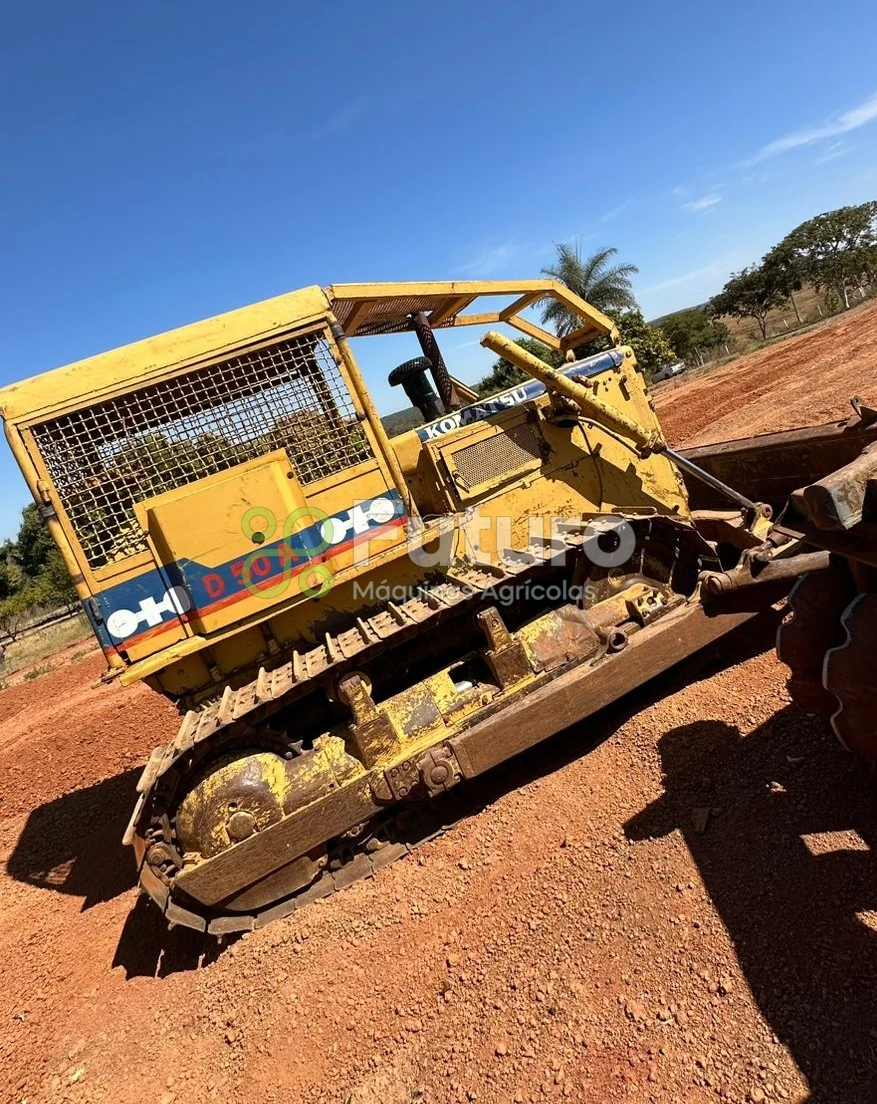 Trator de Esteira Komatsu D50A ano 1991