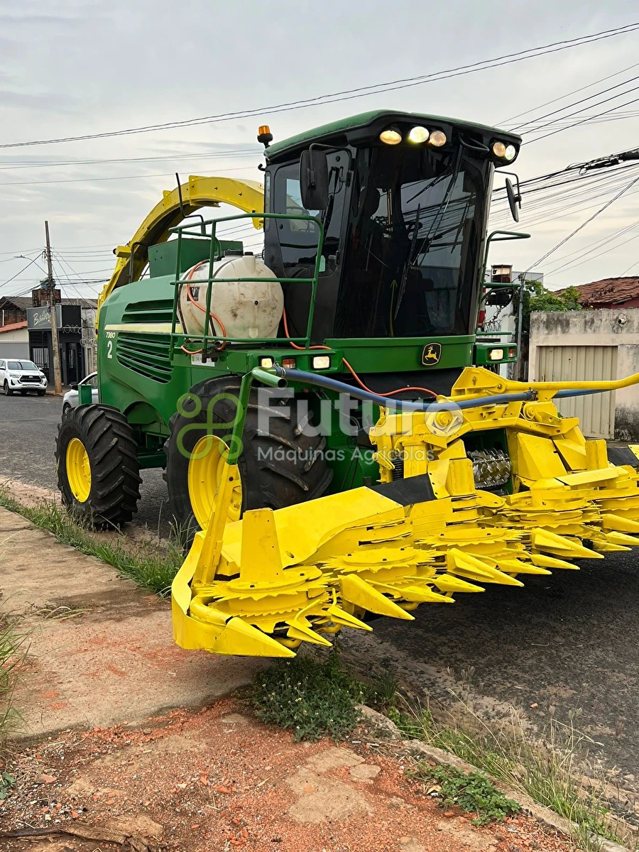 Forrageira Automotriz John Deere 7380 ano 2014