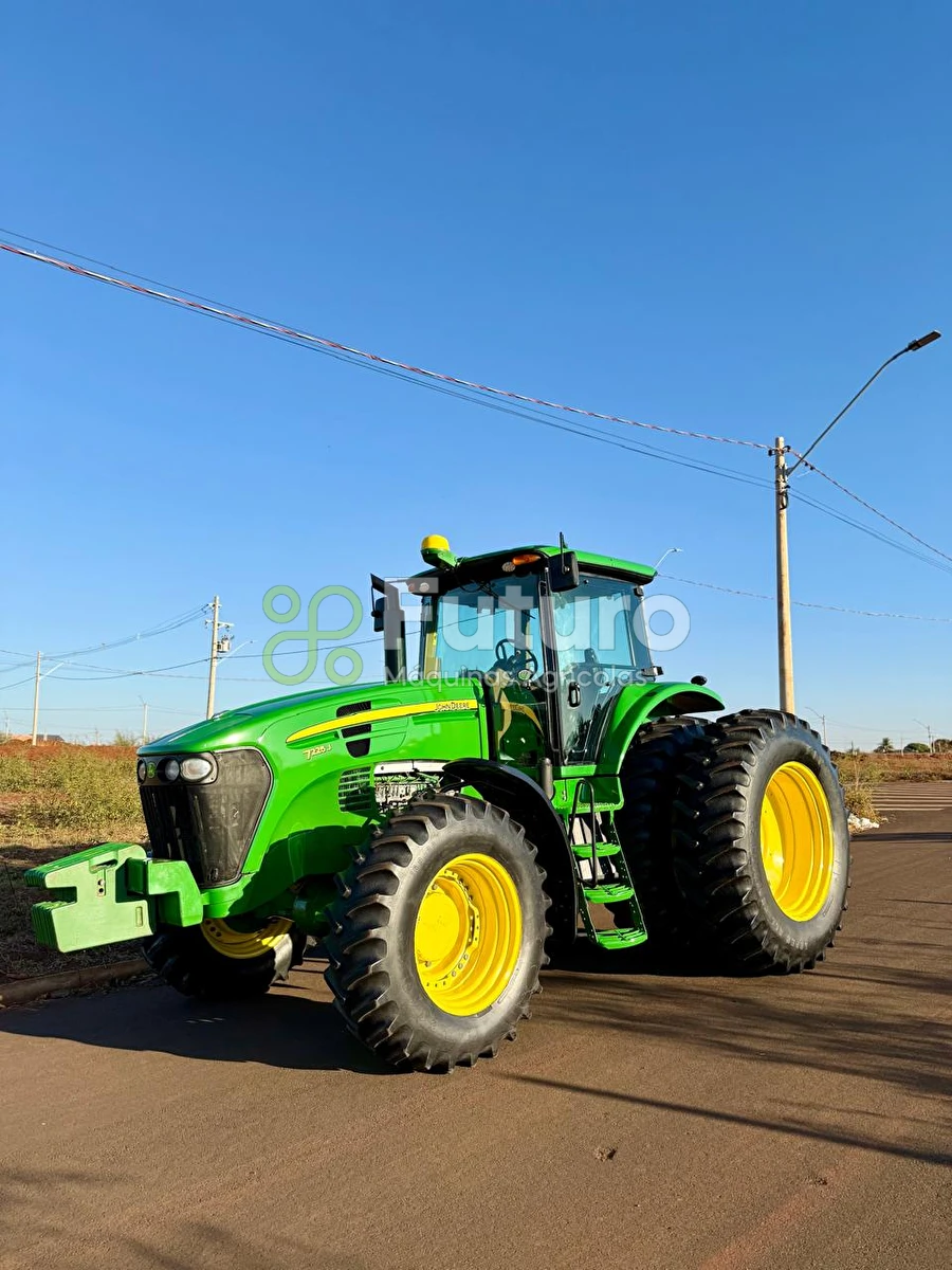 Trator John Deere 7225j ano 2013