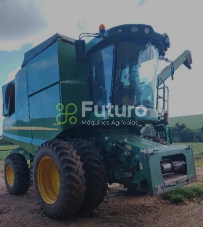 Colheitadeira John Deere S440 ano 2019