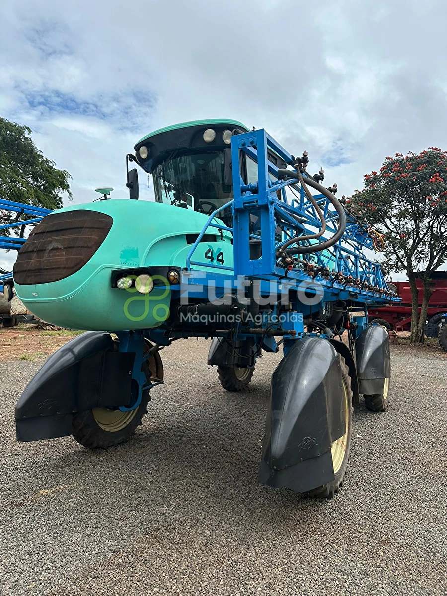 Distribuidor Autopropelido Montana PARRUDA ano 2013