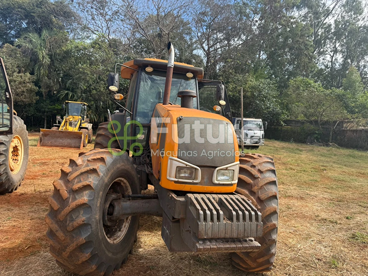 Trator Valtra BH 180 ano 2011