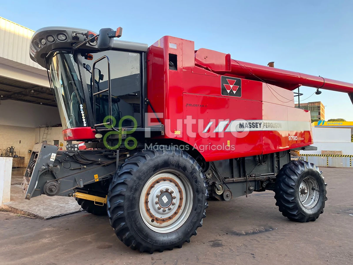 Colheitadeira Massey Ferguson 9790 ano 2014