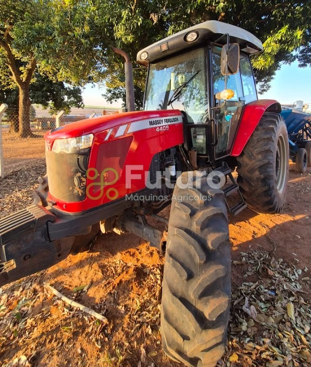 Trator Massey Ferguson 4409 ano 2022