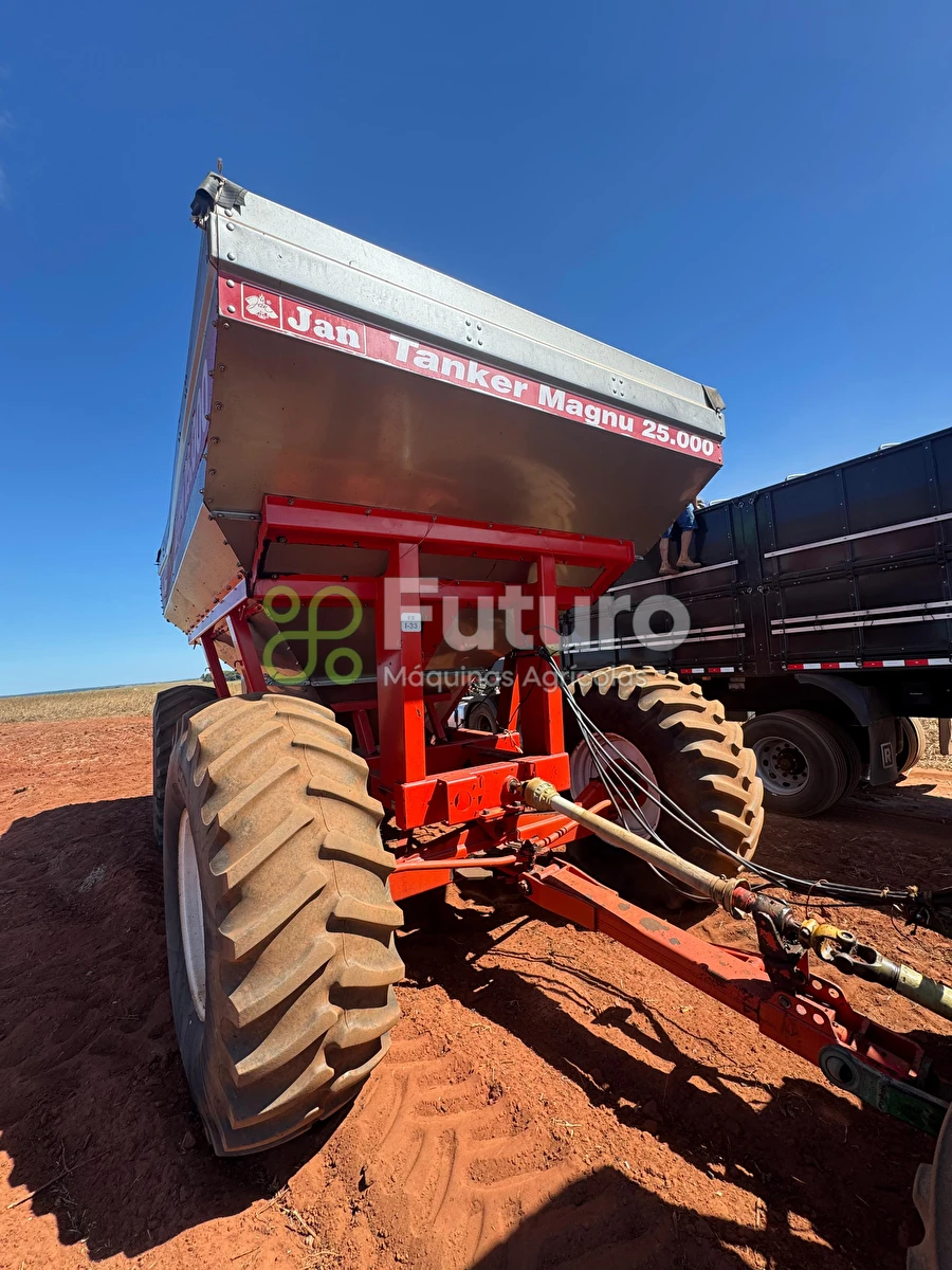 Carreta Graneleira Jan Tanker Magnu 25000 ano 2014