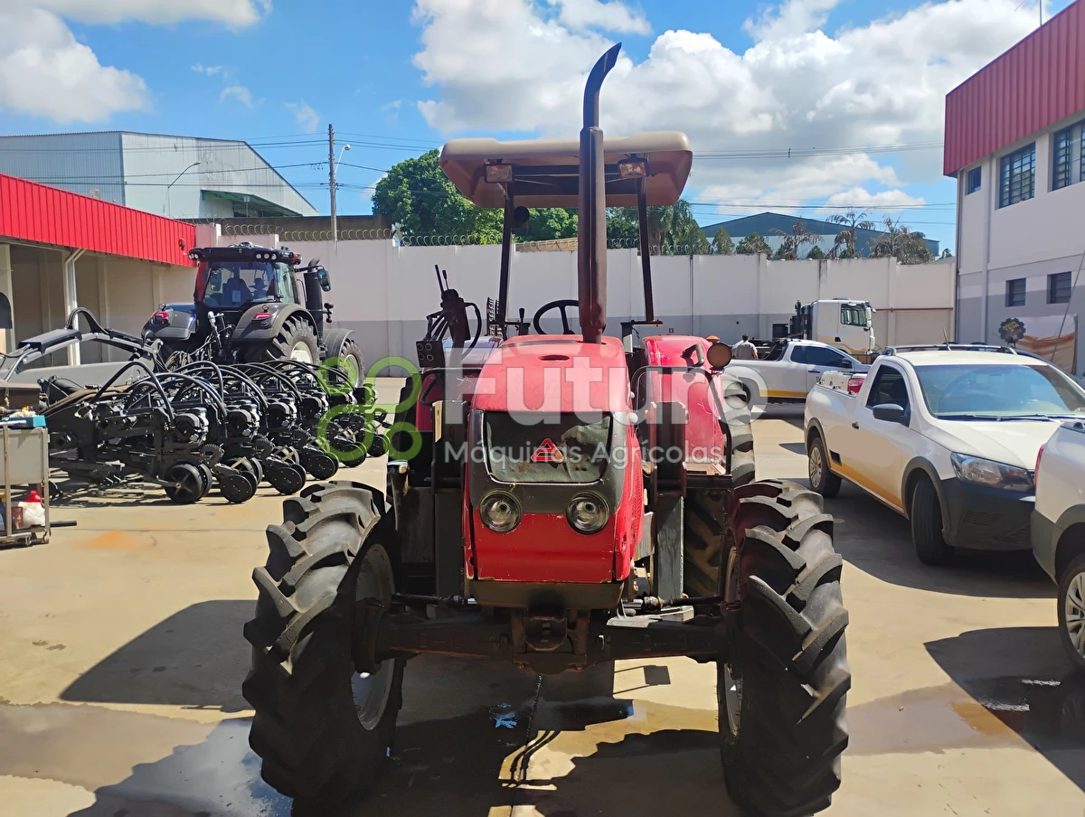 Trator Agrale 5085 ano 2006