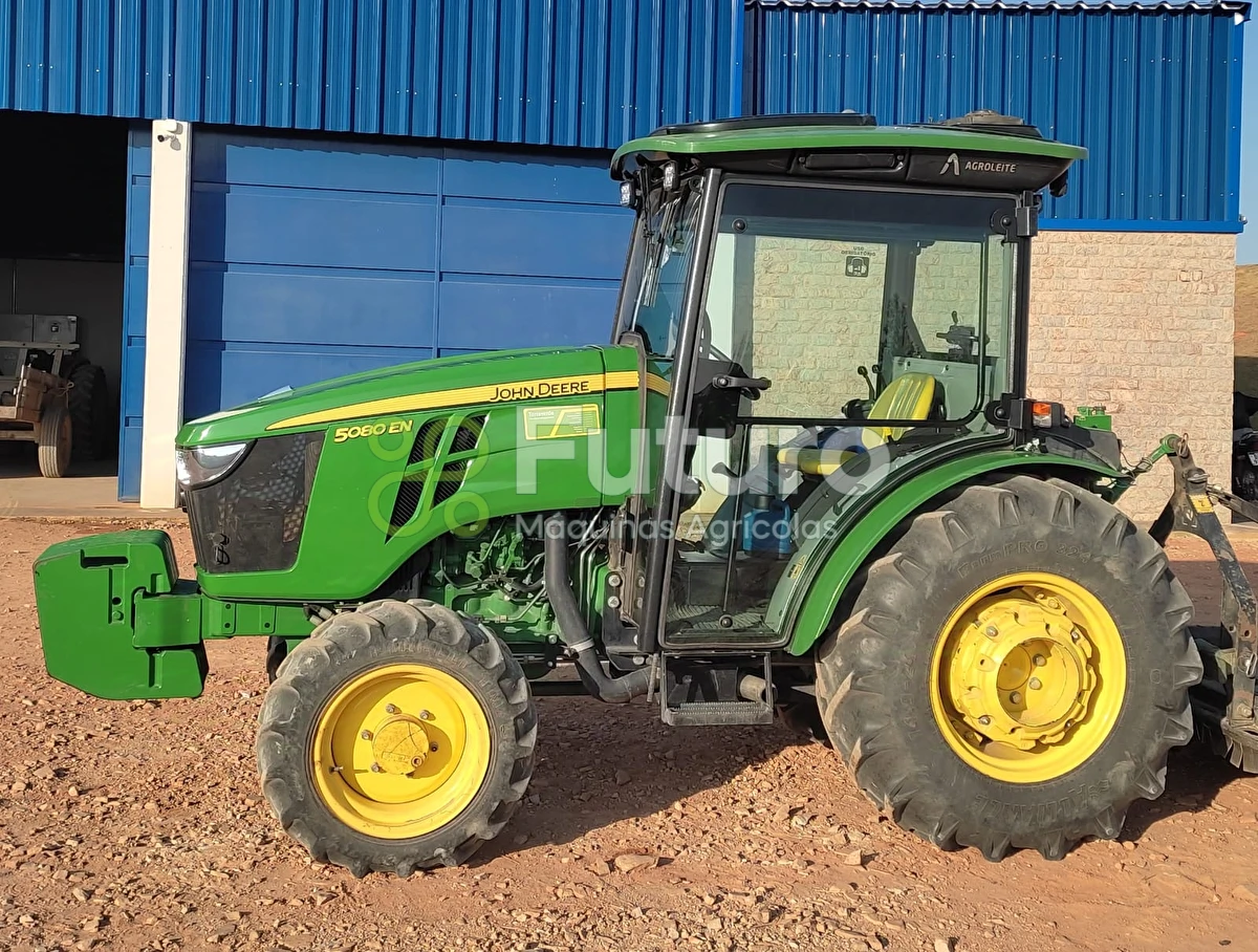 Trator John Deere 5080 EN ano 2023
