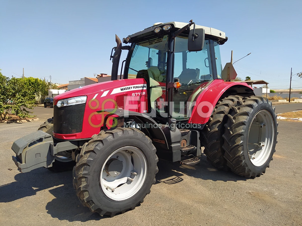 Trator Massey Ferguson MF 6711 ano 2017