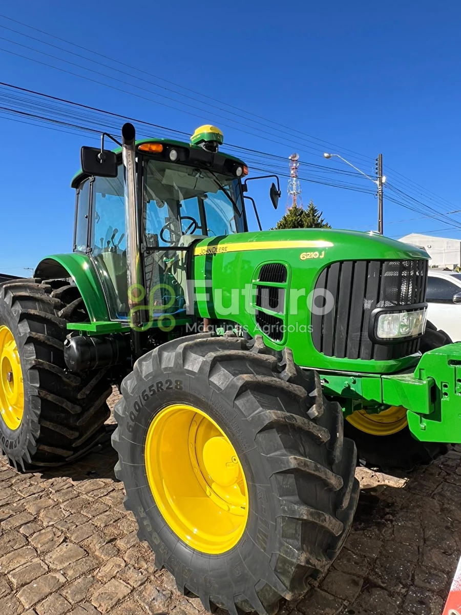 Trator John Deere 6210J  ano 2019