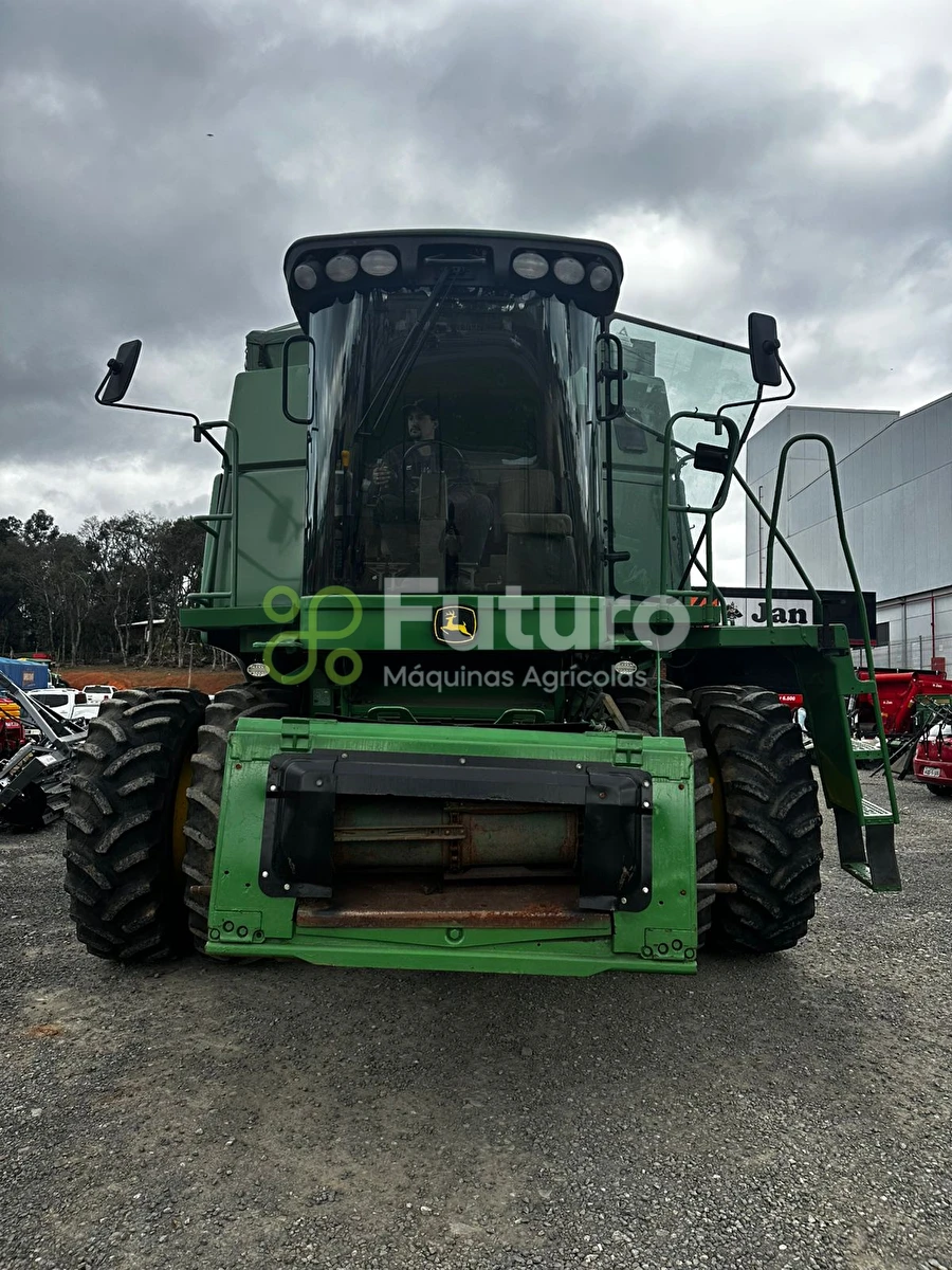 Colheitadeira John Deere 9570 ano 2009 - 9570 - Máquinas Agrícolas
