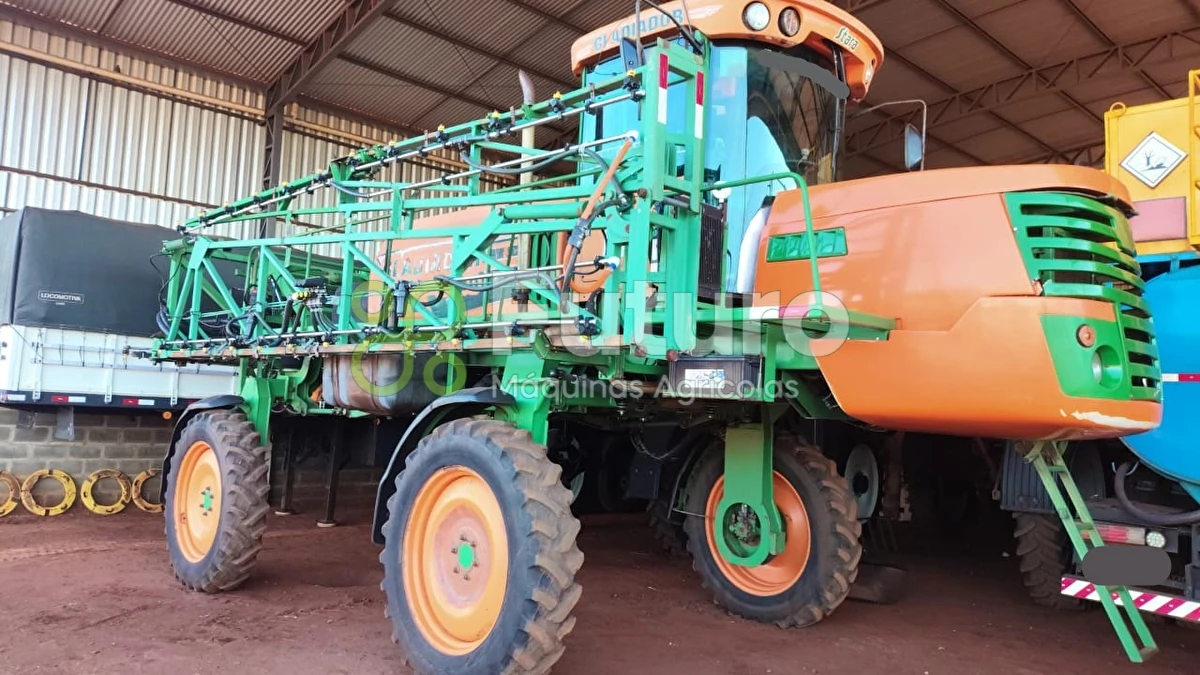 Pulverizador Autopropelido Stara Gladiador 2300 ano 2009