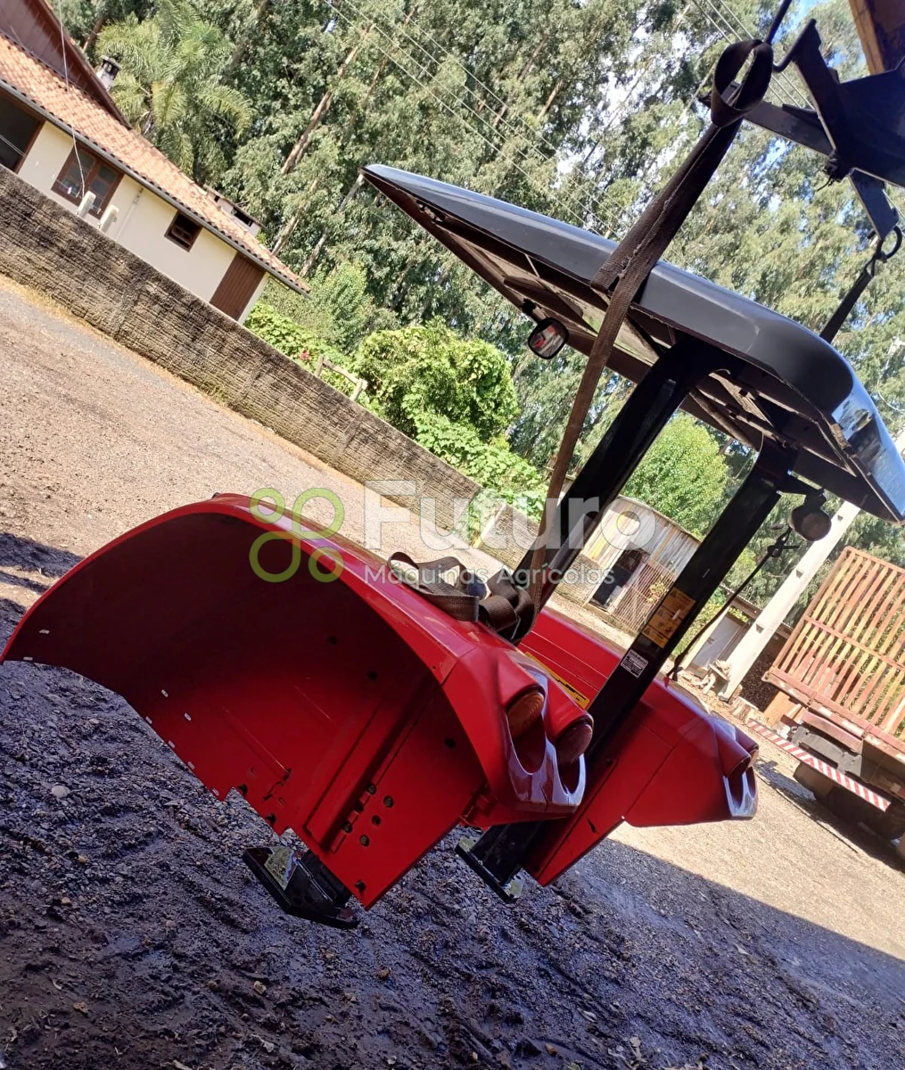 Trator Massey Ferguson MF 4275 ano 2019