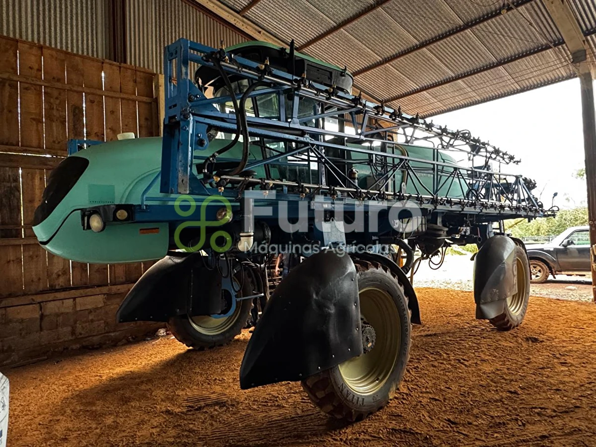 Distribuidor Autopropelido Montana PARRUDA ano 2014