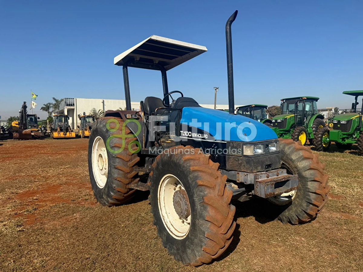 Trator de Esteira New Holland TL 100 ano 2004