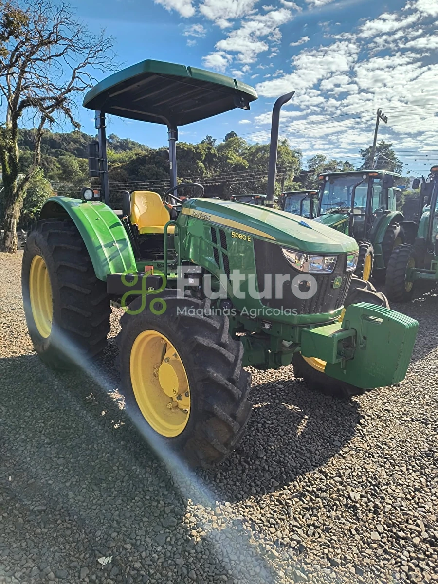 Trator John Deere 5080E ano 2023