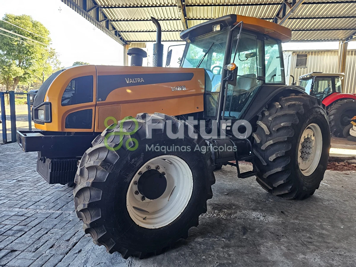 Trator Valtra BH 205 ano 2008