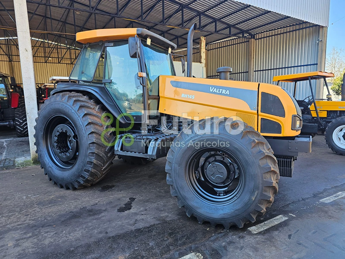 Trator Valtra BH 145 ano 2010