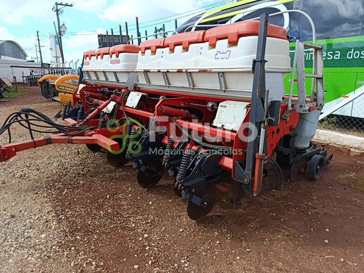 Plantadeira Jumil 3060PD ano 2013