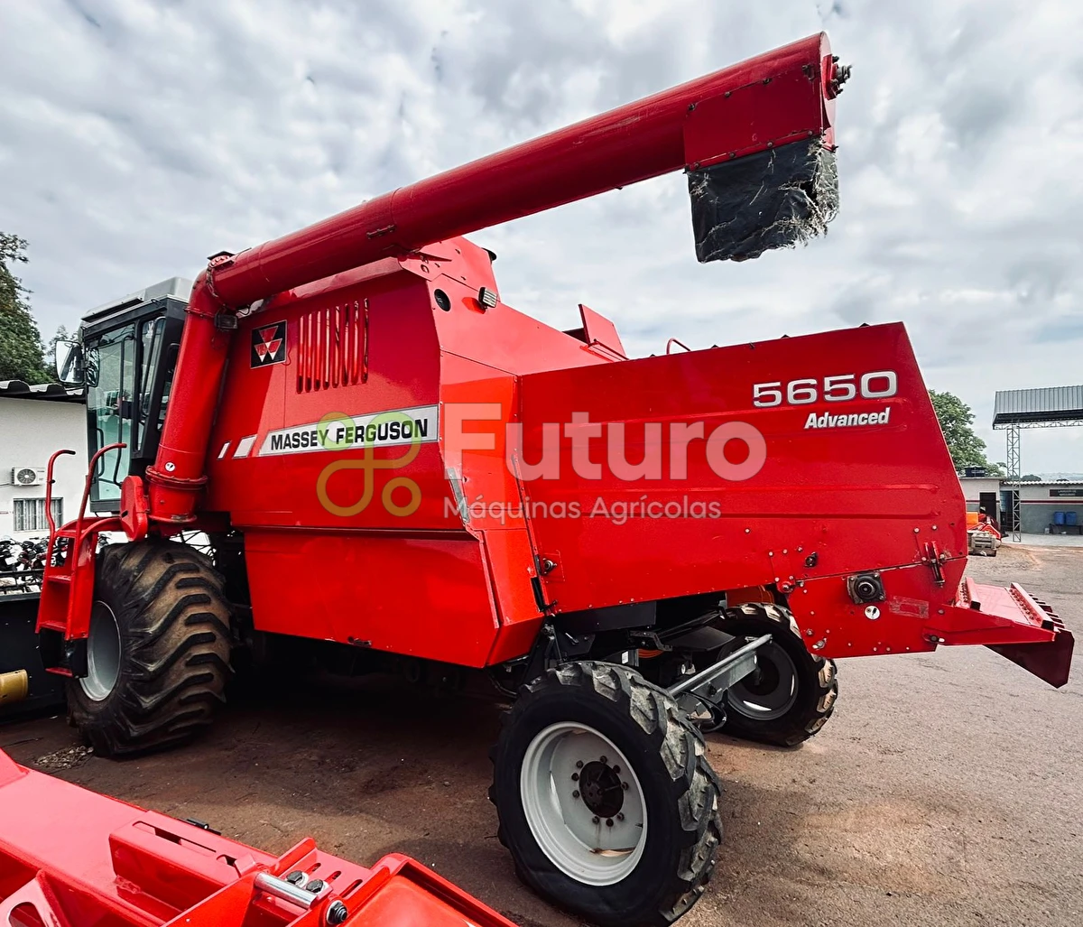 Colheitadeira Massey Ferguson 5650 ADVANCED ano 2009