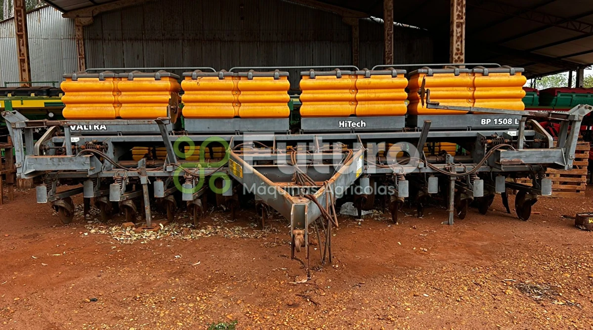 Plantadeira Valtra BP 1508L ano 2013