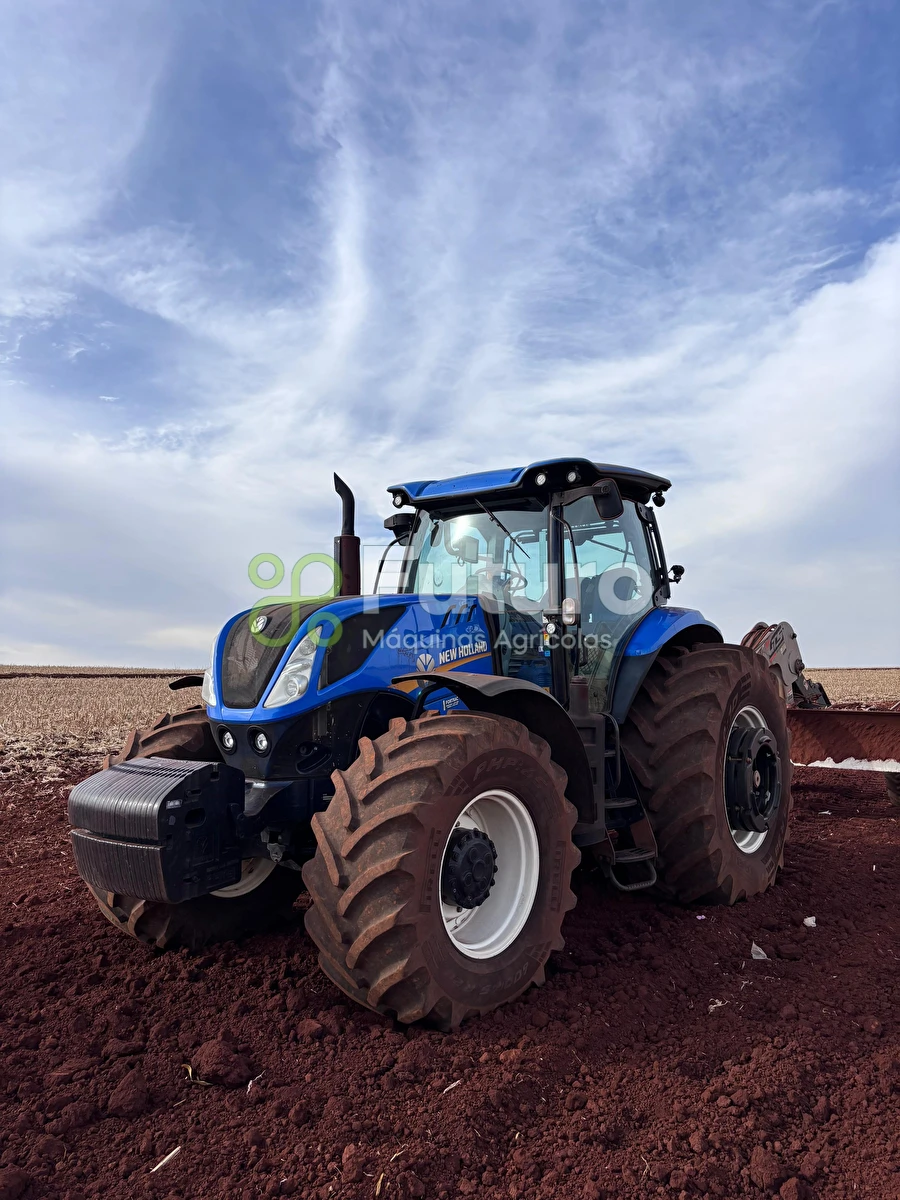 Trator New Holland T7.245 ano 2021 - T7.245 - Máquinas Agrícolas